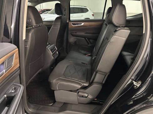 New 2026 Volkswagen Atlas SE image 21