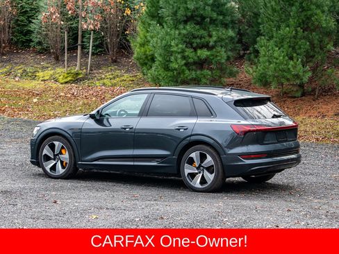 Used 2022 Audi e-tron Premium Plus w/ Premium Plus Package image 5