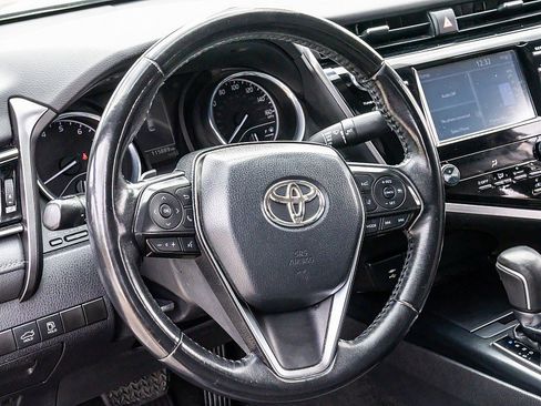 Used 2019 Toyota Camry SE w/ Convenience Package image 23
