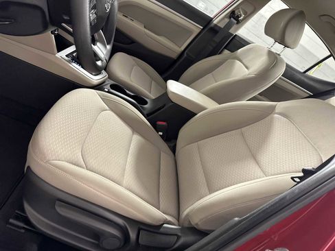 Used 2020 Hyundai Elantra SEL w/ Cargo Package (C1) FWD image 11