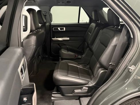 Used 2023 Ford Explorer XLT w/ Equipment Group 202A AWD/4WD image 37