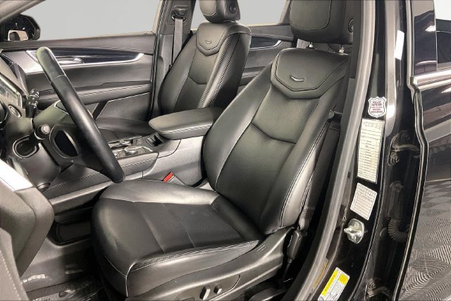 Used 2024 Cadillac XT5 Premium Luxury AWD/4WD image 18