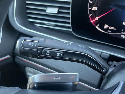 Used 2025 Mercedes-Benz GLE 350 4MATIC image 39
