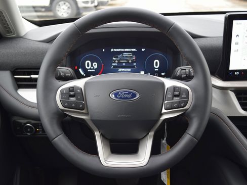 New 2026 Ford Explorer Active image 8