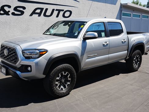 Used 2022 Toyota Tacoma TRD Off-Road image 7