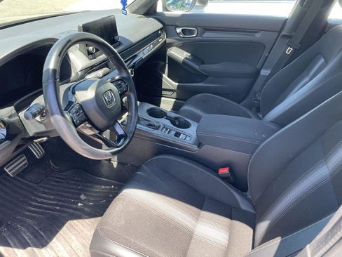 Used 2025 Honda Civic Sport image 5