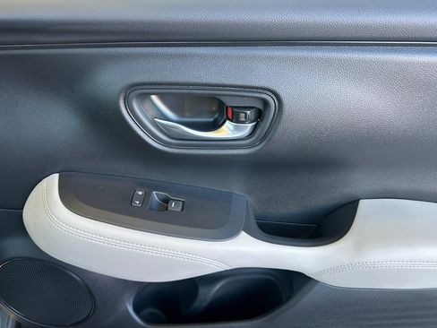 Used 2025 Honda HR-V LX image 20