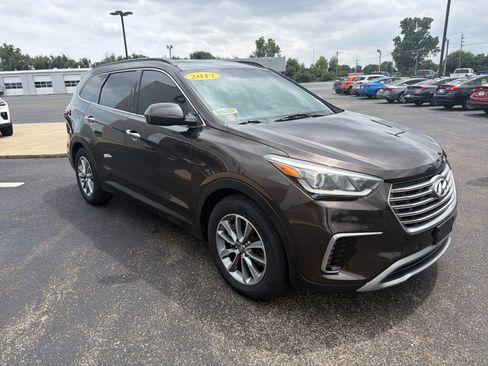 Used 2017 Hyundai Santa Fe SE AWD/4WD image 5