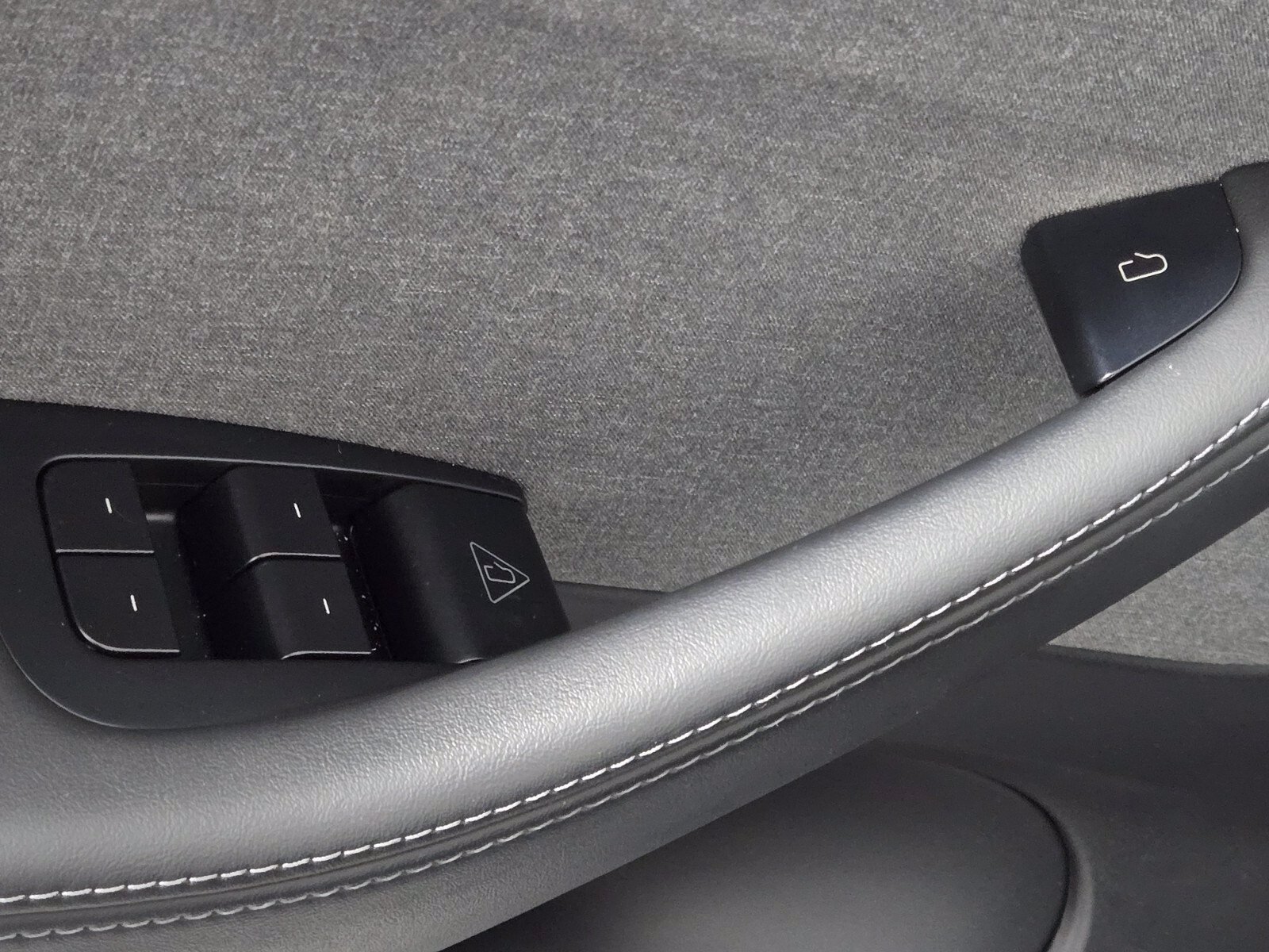 Used 2026 Tesla Model Y 2WD image 21