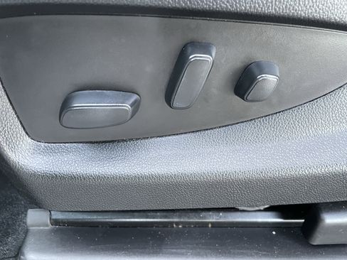 Used 2019 GMC Yukon XL SLE w/ HD Trailering Package image 13