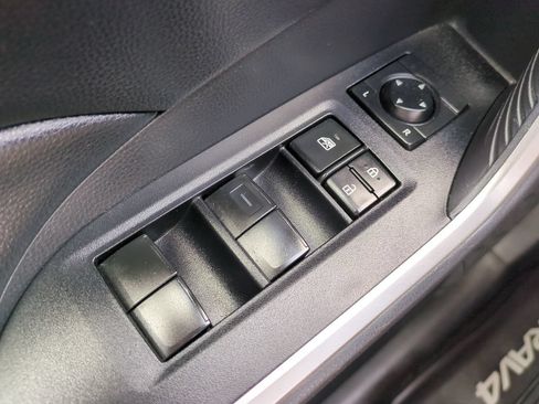 Used 2019 Toyota RAV4 LE w/ All Weather Liner Package AWD/4WD image 22