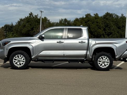 New 2025 Toyota Tacoma SR5 image 9
