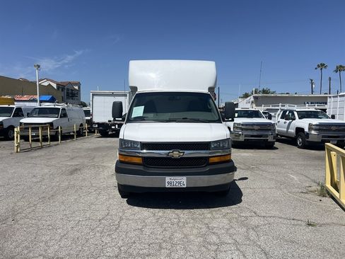 Used 2021 Chevrolet Express 3500 w/ Power Convenience Package RWD image 5