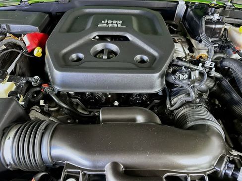 Used 2019 Jeep Wrangler Unlimited Sahara w/ LED Lighting Group image 9