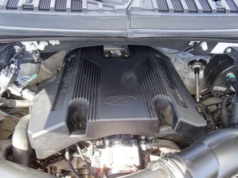 Used 2018 Ford F150 Lariat w/ Equipment Group 502A Luxury image 33