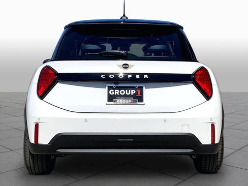 New 2026 MINI Cooper 2-Door Hardtop FWD image 4