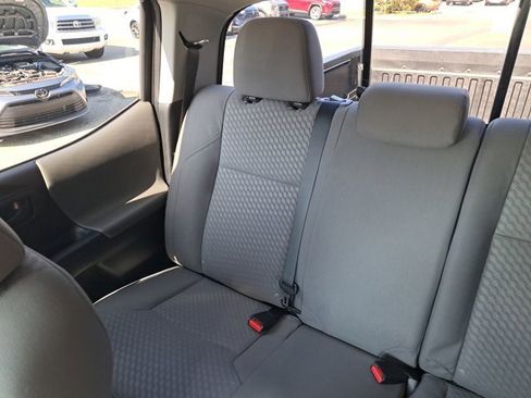 Used 2022 Toyota Tacoma SR5 image 4