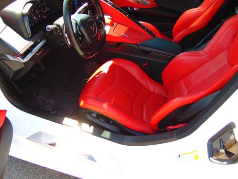 Used 2022 Chevrolet Corvette Stingray Preferred Cpe w/ Z51 Performance Package image 5