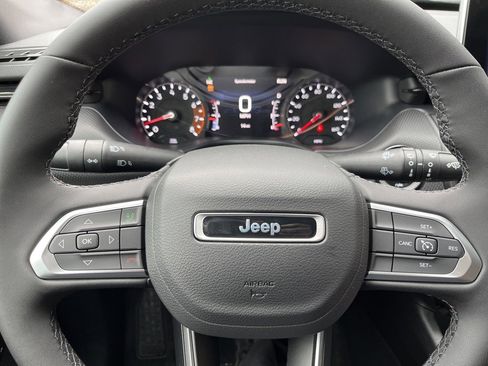 New 2026 Jeep Compass Latitude image 25