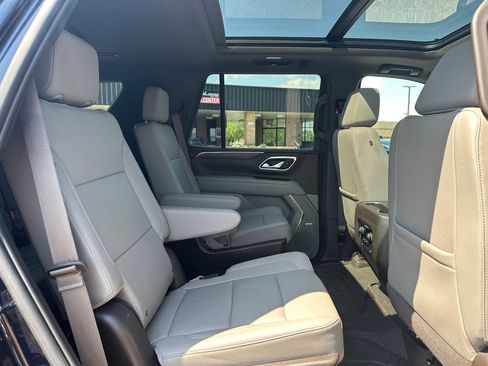Certified 2023 Chevrolet Tahoe Z71 w/ Luxury Package AWD/4WD image 18