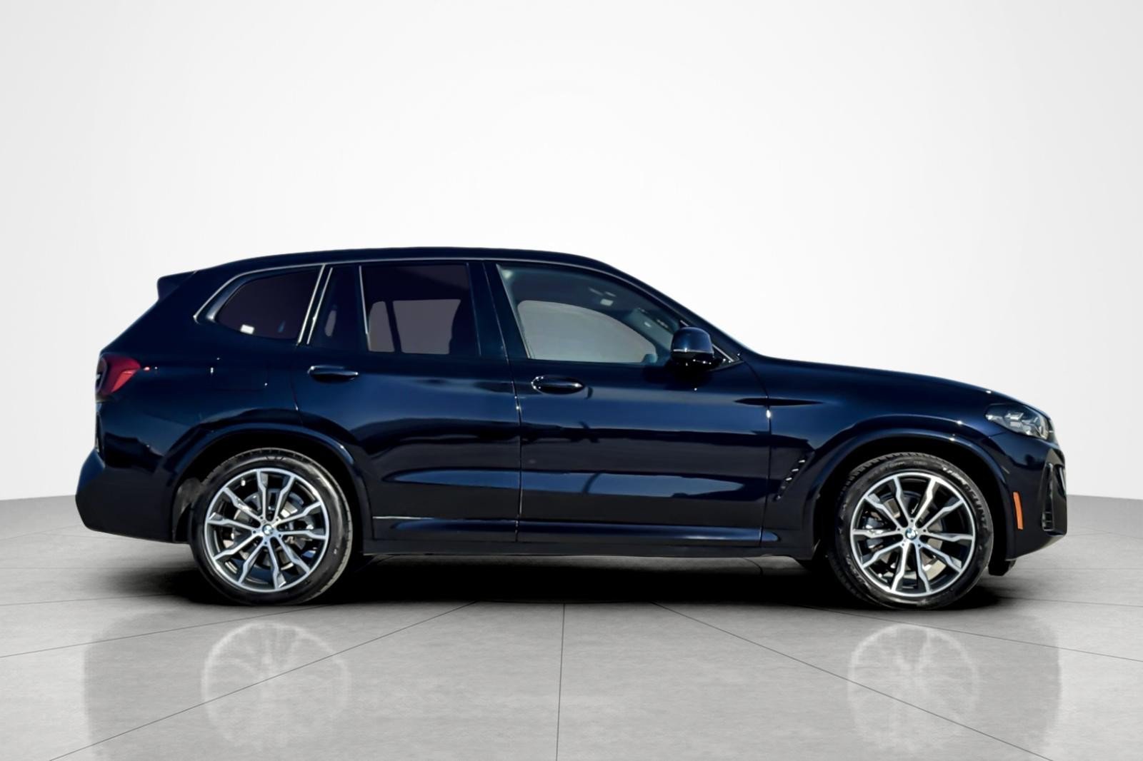 Used 2022 BMW X3 sDrive30i w/ M Sport Package 2 RWD image 6