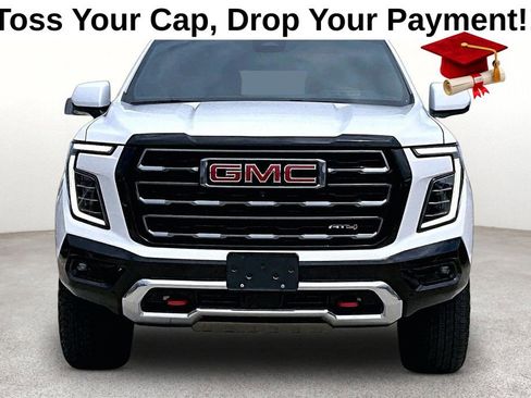 Used 2025 GMC Yukon AT4 w/ AT4 Premium Package AWD/4WD image 3