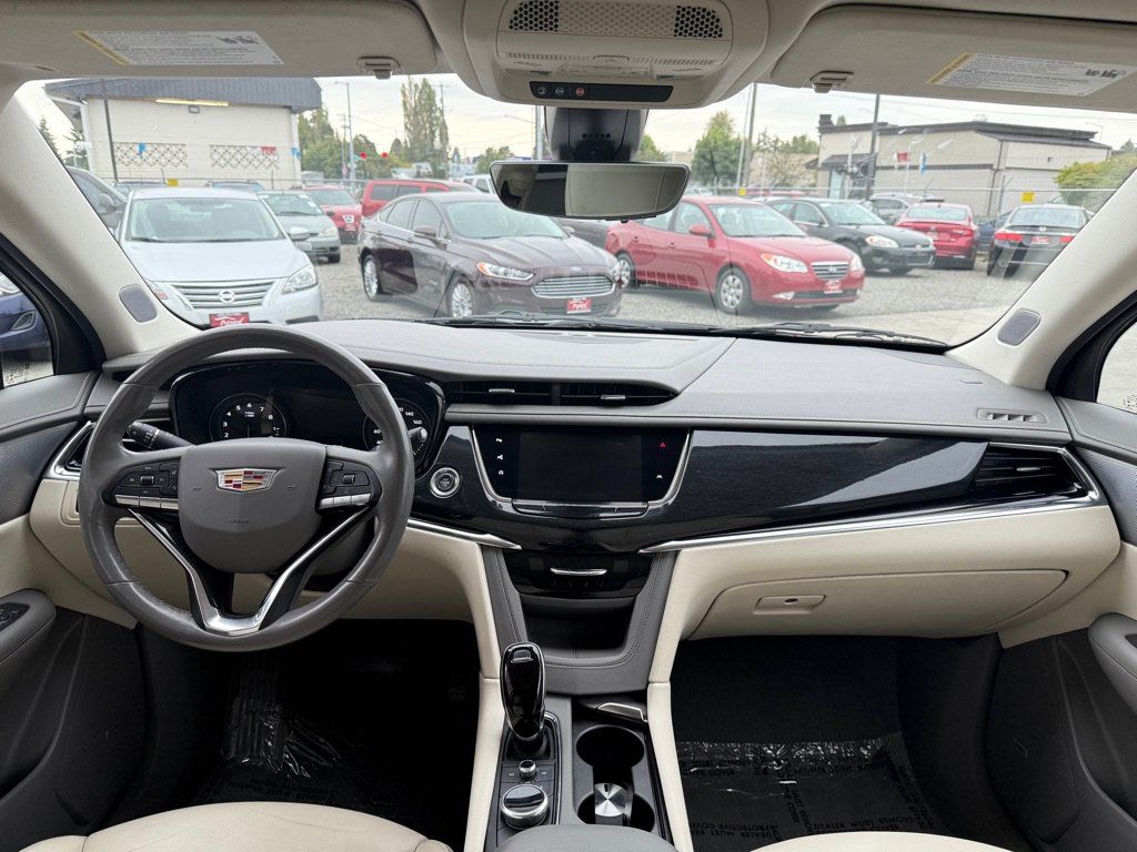 Used 2020 Cadillac XT6 Premium Luxury AWD/4WD image 13