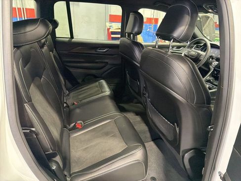 Used 2023 Jeep Grand Cherokee Altitude image 22