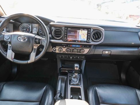 Certified 2022 Toyota Tacoma TRD Off-Road w/ TRD Premium Off Road Package AWD/4WD image 13