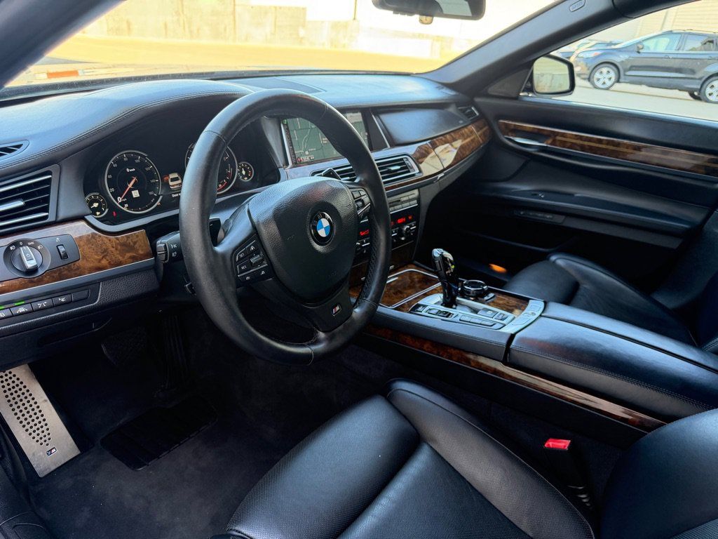Used 2014 BMW 750Li xDrive AWD/4WD image 12