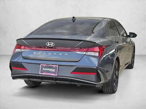 New 2026 Hyundai Elantra SEL Sport Premium image 2