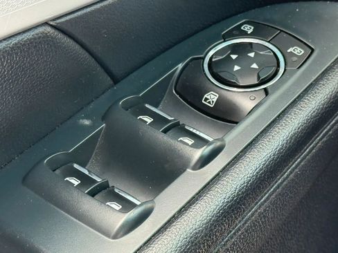 Used 2016 Ford Explorer XLT w/ Equipment Group 202A FWD image 25