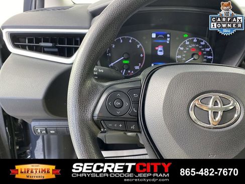 Used 2025 Toyota Corolla LE FWD image 15