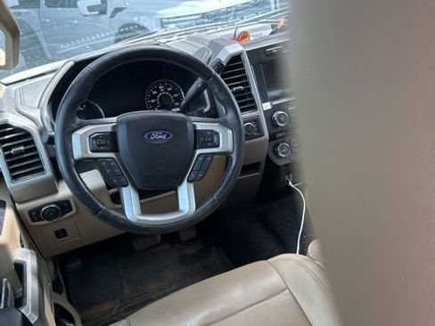 Used 2017 Ford F150 Lariat image 6