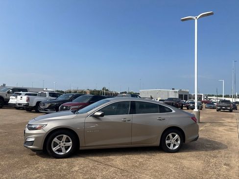 Used 2022 Chevrolet Malibu LT FWD image 11