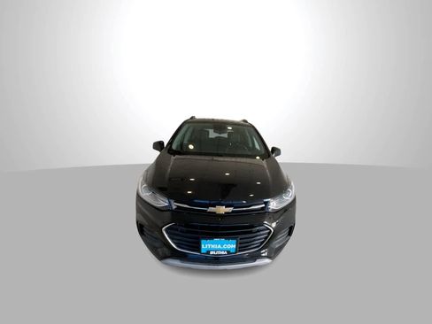 Used 2019 Chevrolet Trax LT w/ LT Convenience Package image 3