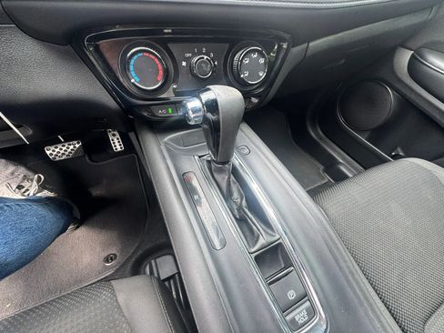 Used 2019 Honda HR-V Sport image 27