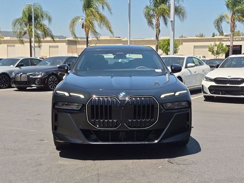New 2026 BMW 740i w/ Premium Package RWD image 3