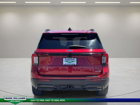 Used 2025 Ford Explorer ST-Line w/ ST-Line Street Pack AWD/4WD image 4