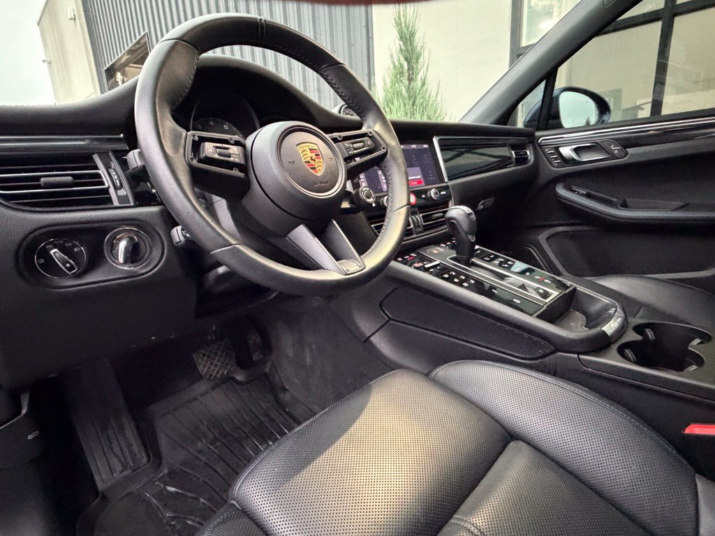 Used 2024 Porsche Macan S AWD/4WD image 7
