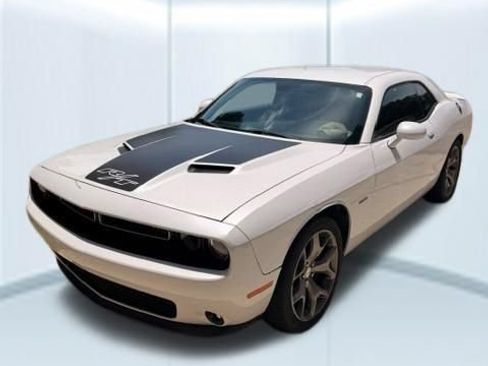 Used 2015 Dodge Challenger R/T w/ Quick Order Package 28B R/T RWD image 2