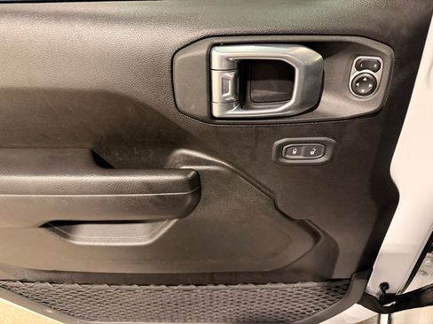 Used 2024 Jeep Wrangler Sport S image 14