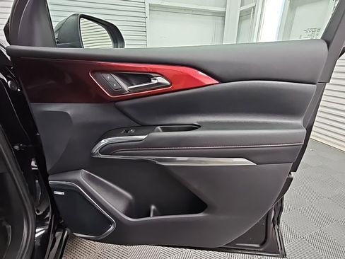 Certified 2024 Chevrolet Traverse RS w/ LPO, Floor Liner Package image 45