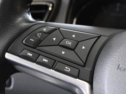 Used 2022 Nissan Rogue Sport SL AWD/4WD image 25