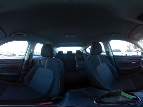 Used 2025 Nissan Sentra SV image 42