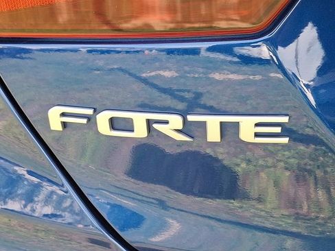 Certified 2024 Kia Forte LXS FWD image 30