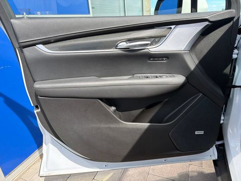 Used 2024 Cadillac XT5 Sportv w/ Technology Package AWD/4WD image 18