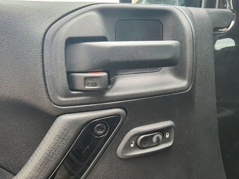 Used 2015 Jeep Wrangler Unlimited Sahara AWD/4WD image 25