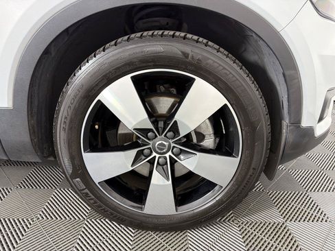 Used 2020 Volvo XC40 T5 Momentum AWD/4WD image 10