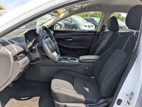 Used 2024 Nissan Sentra SV w/ All-Weather Package FWD image 17